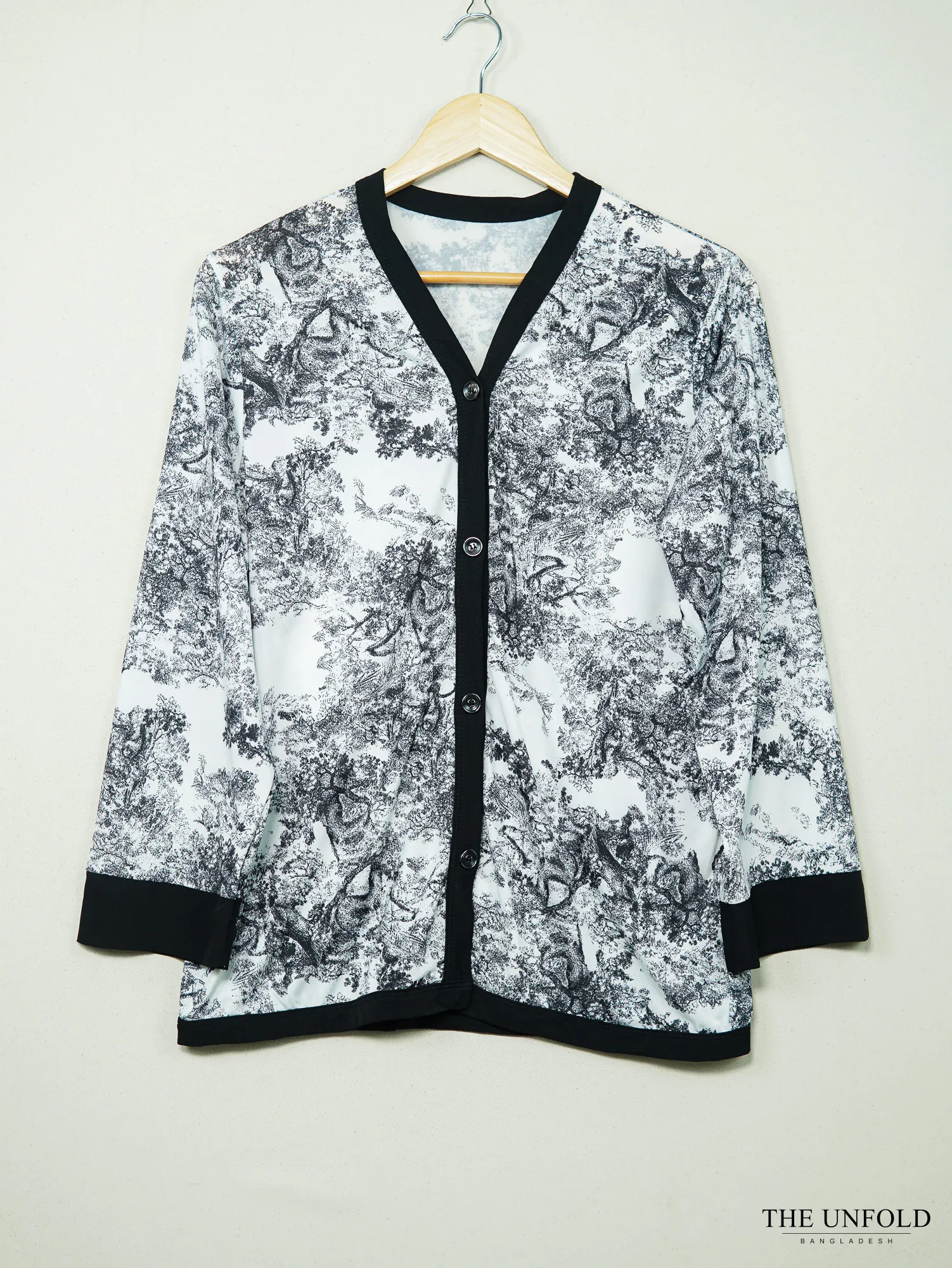 Black and White Toile Print Button-Up Cardigan