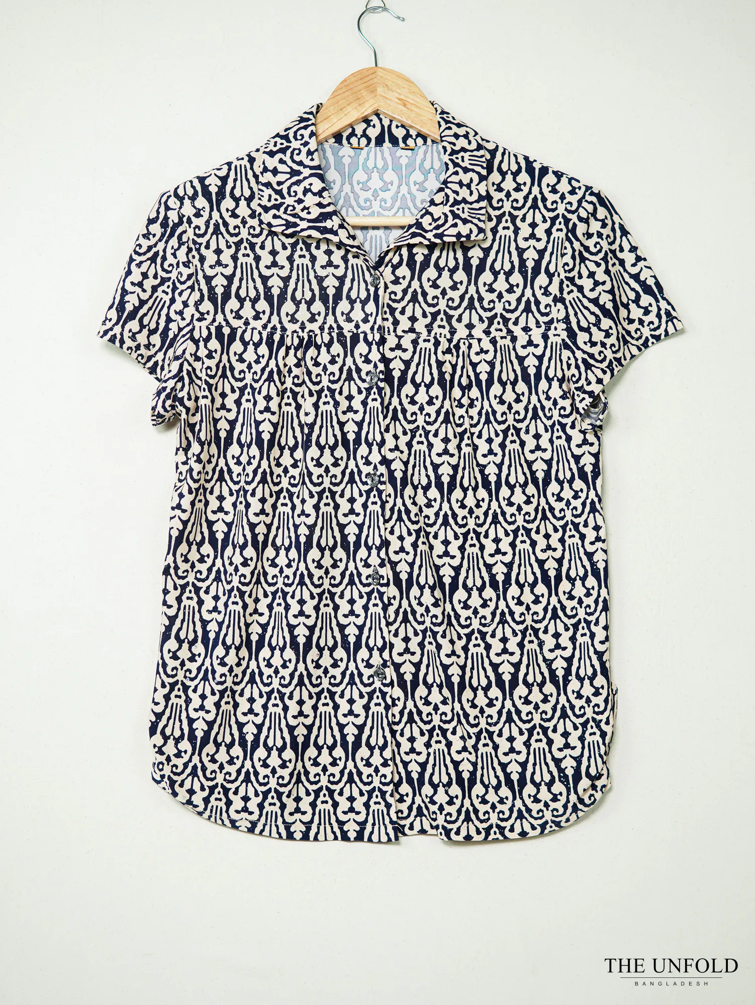 Damask Print Short Sleeve Button-Down Shirt