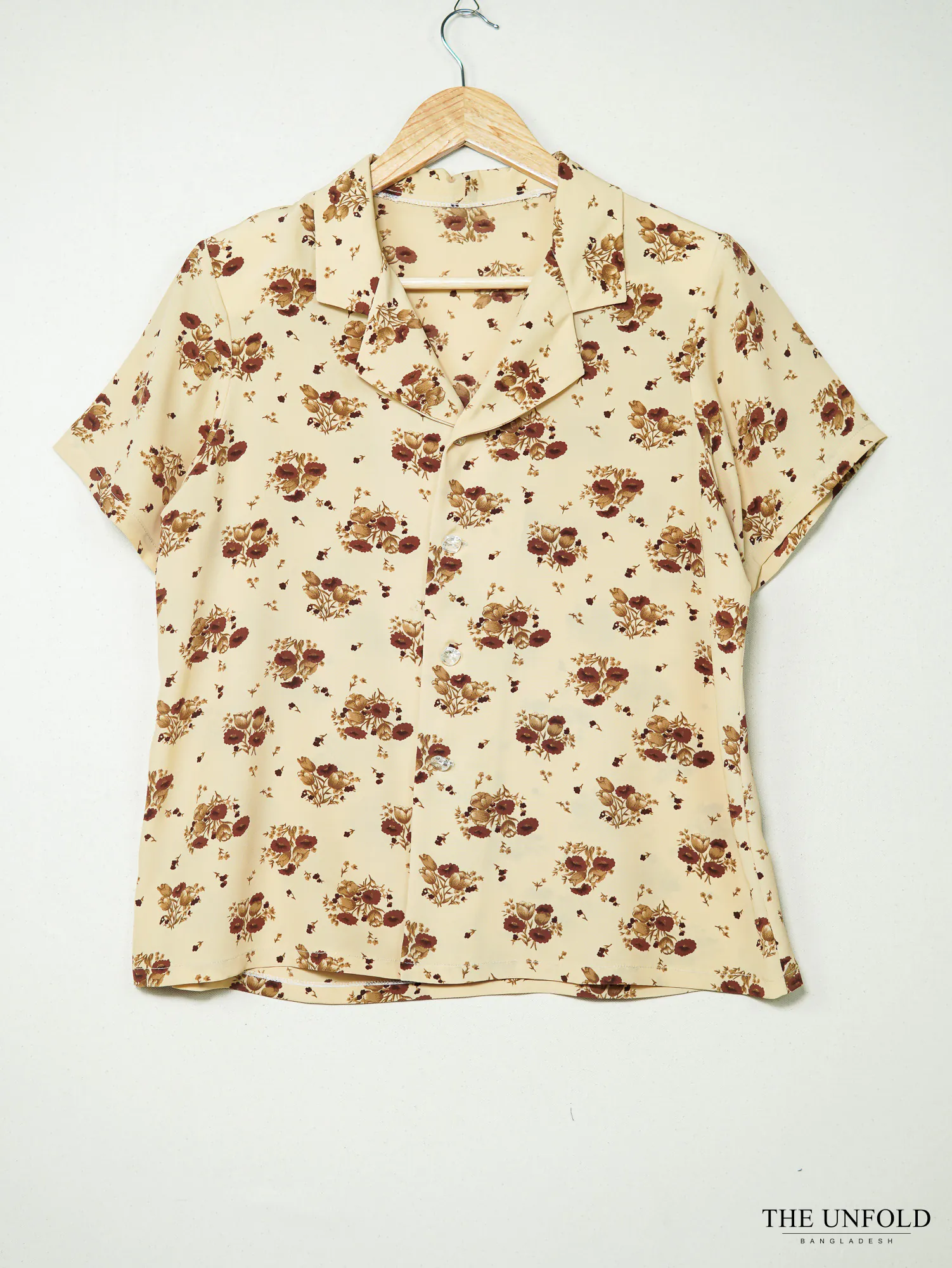 Women's Cream Floral Collared Short Sleeve Shirt
