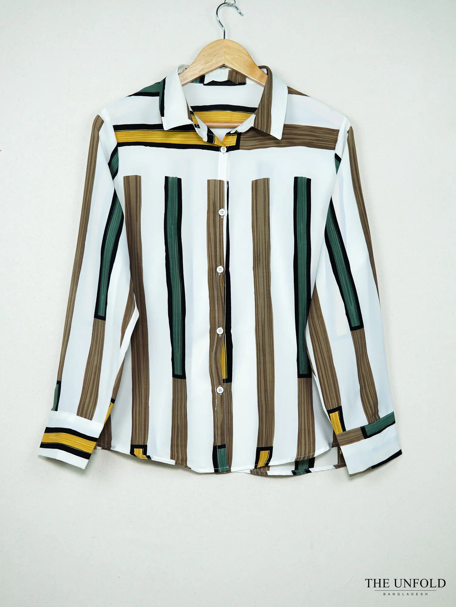 Women's White Printed Long Sleeve Button-Up Shirt