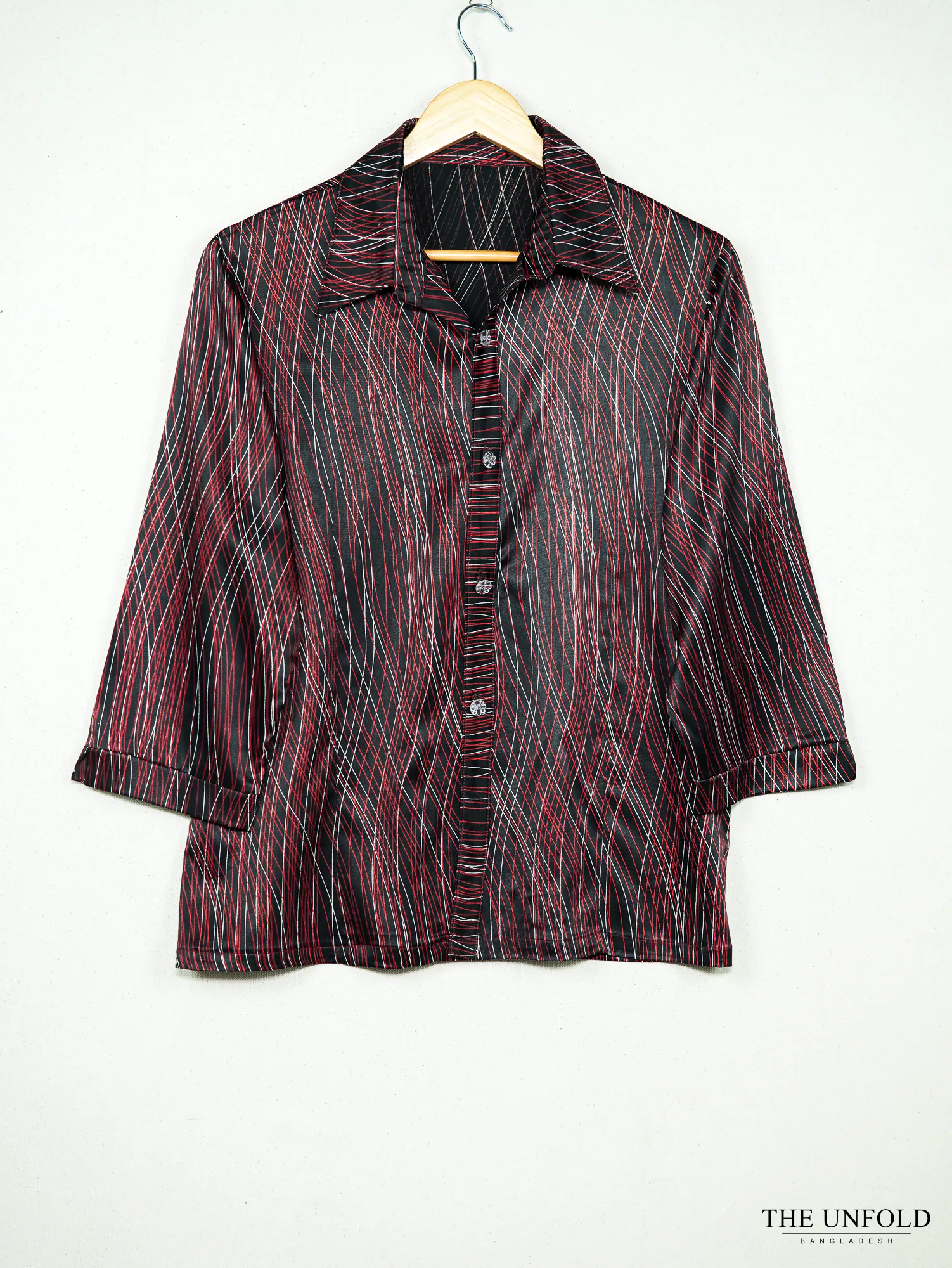 Women's Black, Red, White Printed Button-Front Shirt