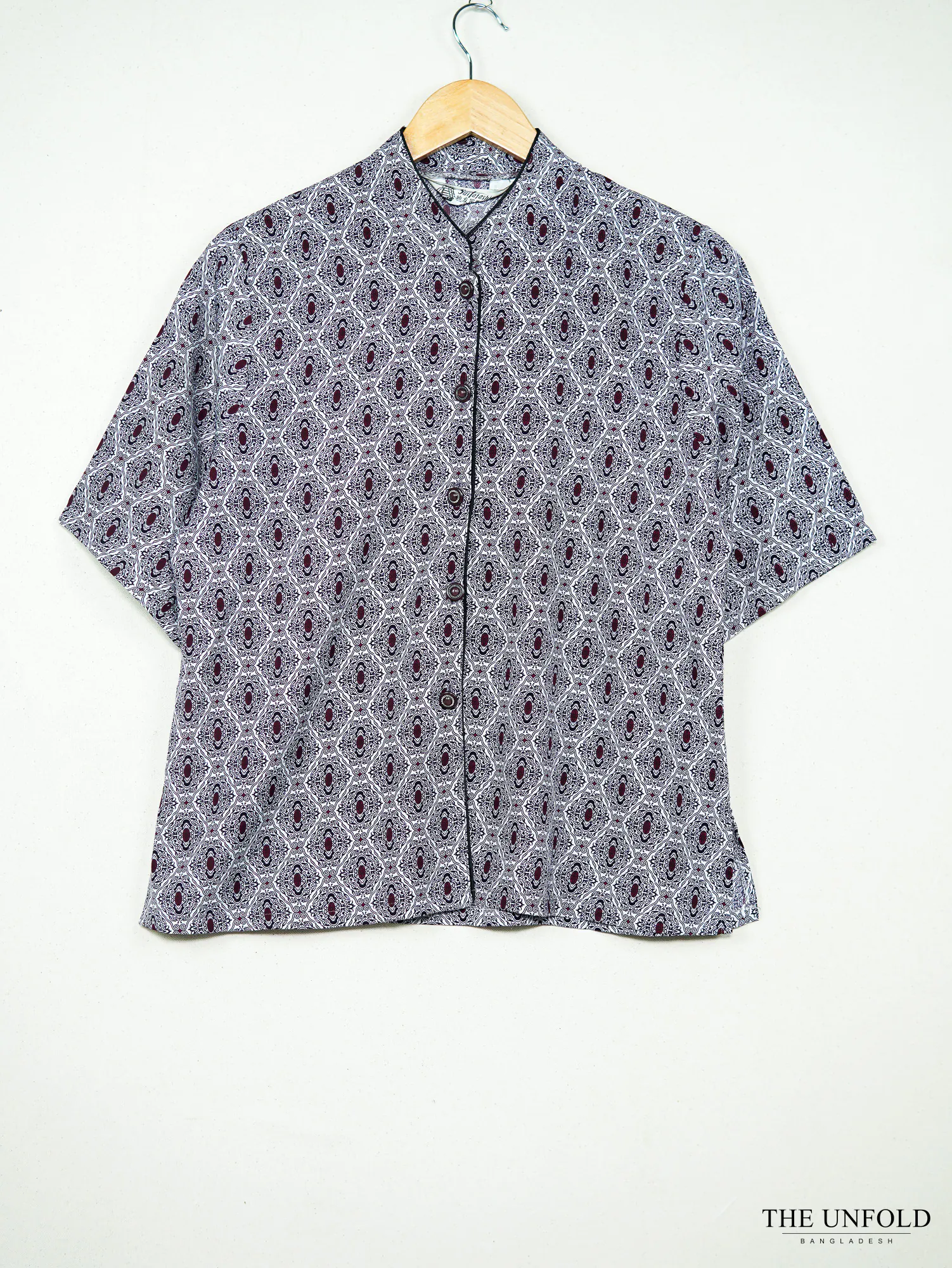 Women's White, Blue & Maroon Printed Short Sleeve Button-Up Shirt