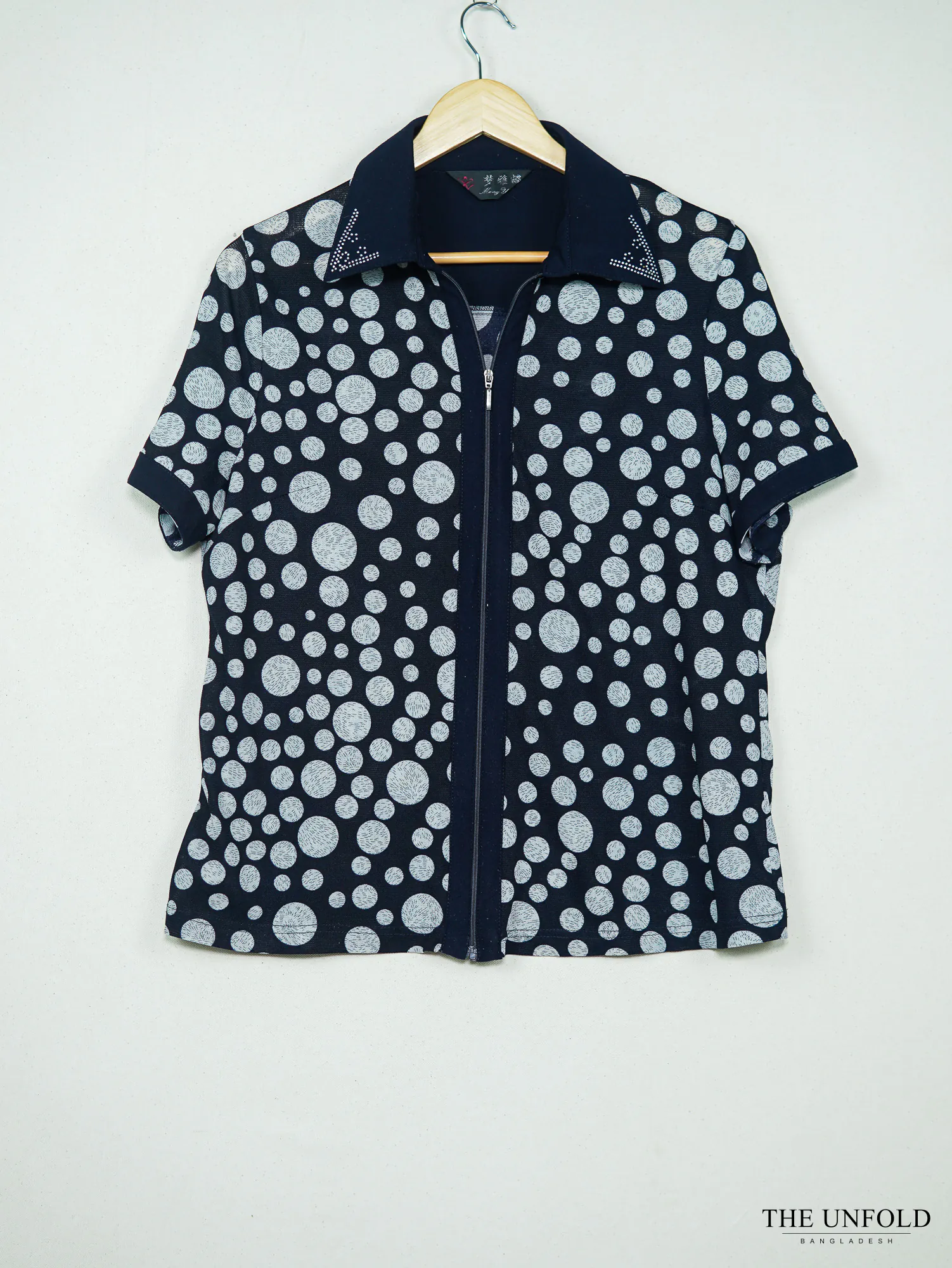 Women's Navy and White Printed Zip-Front Collared Top