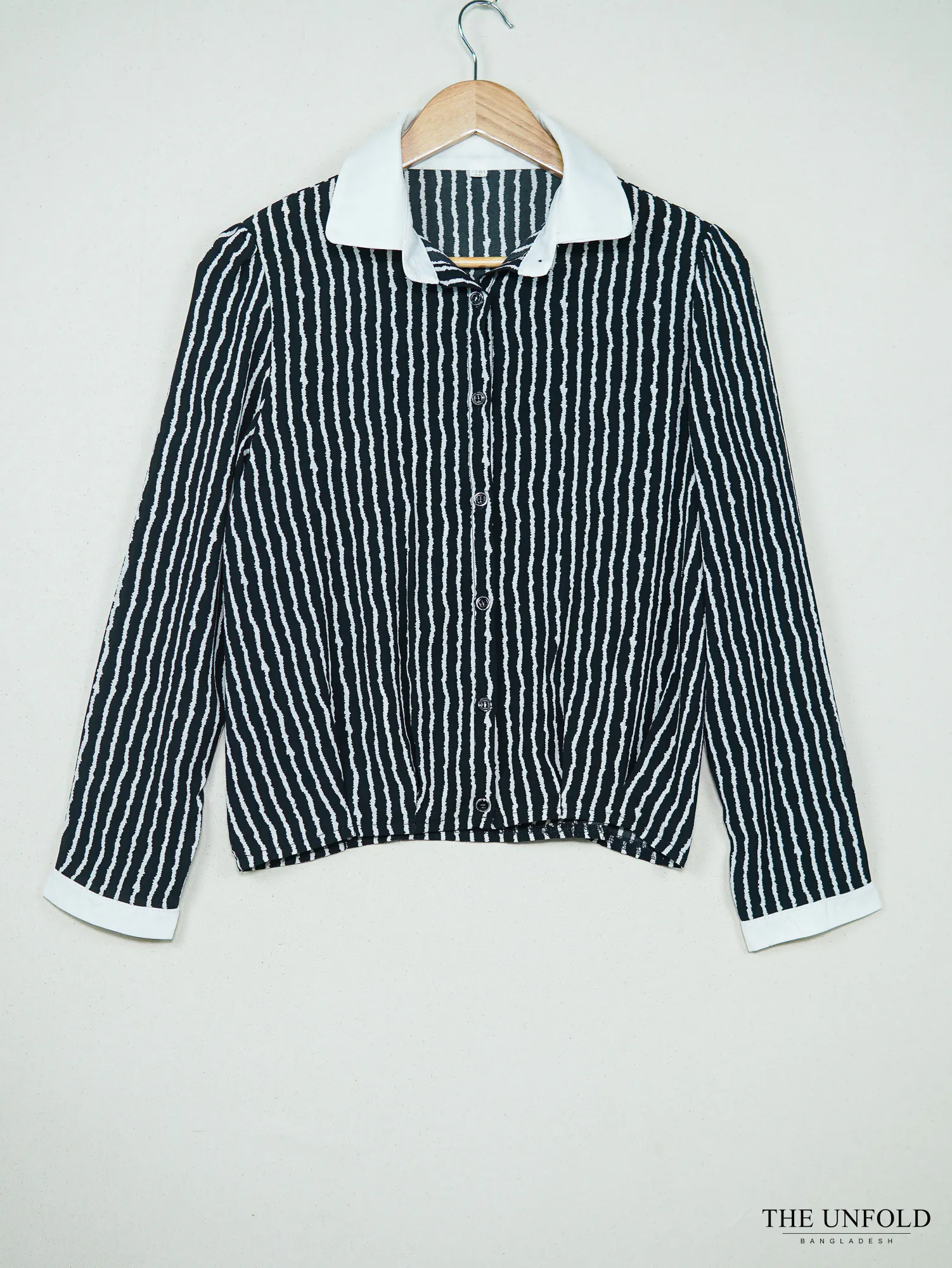 Women's Black and White Contrast Collar Striped Shirt
