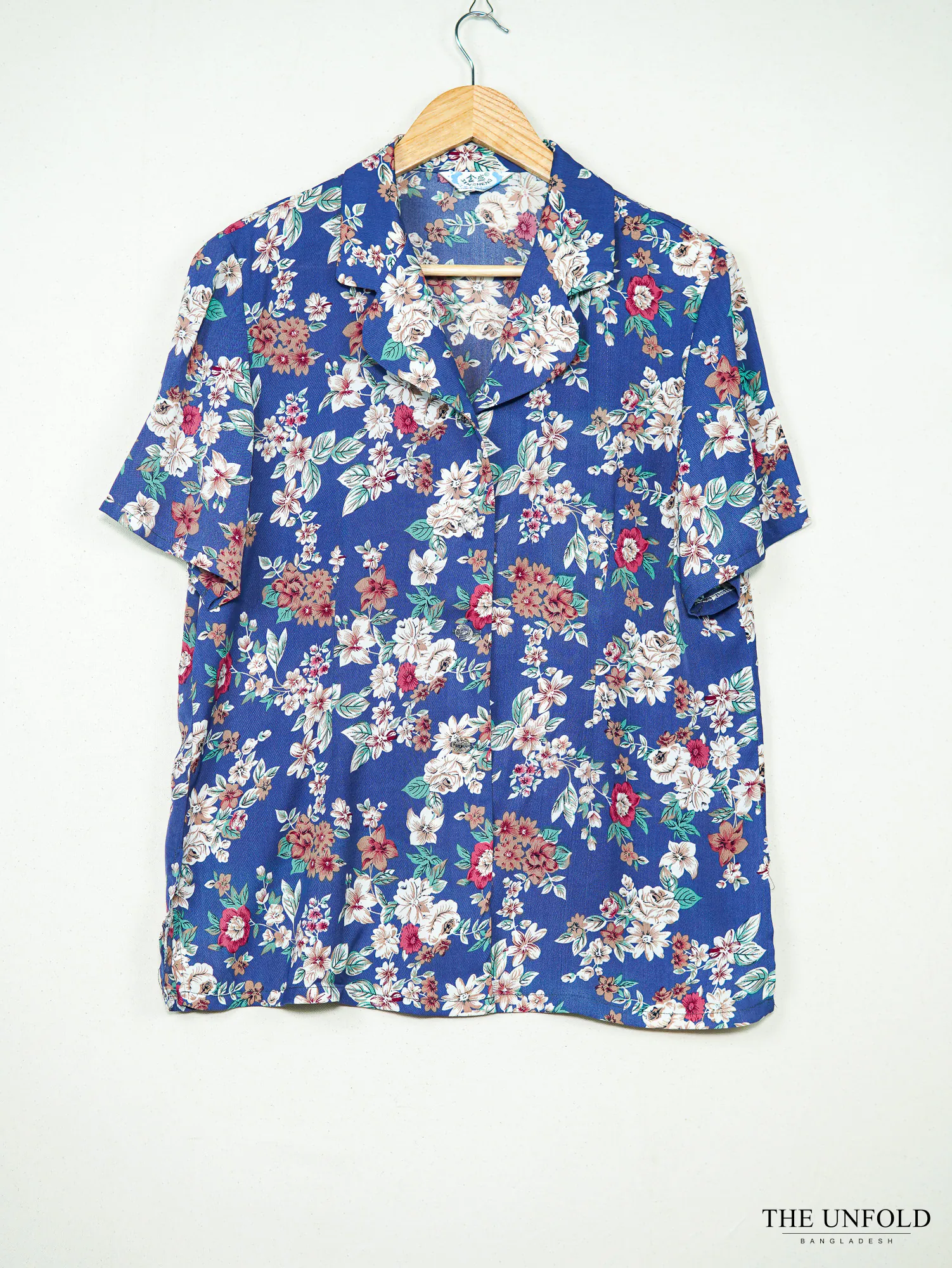 Women's Blue Floral Short Sleeve Button-Up Shirt