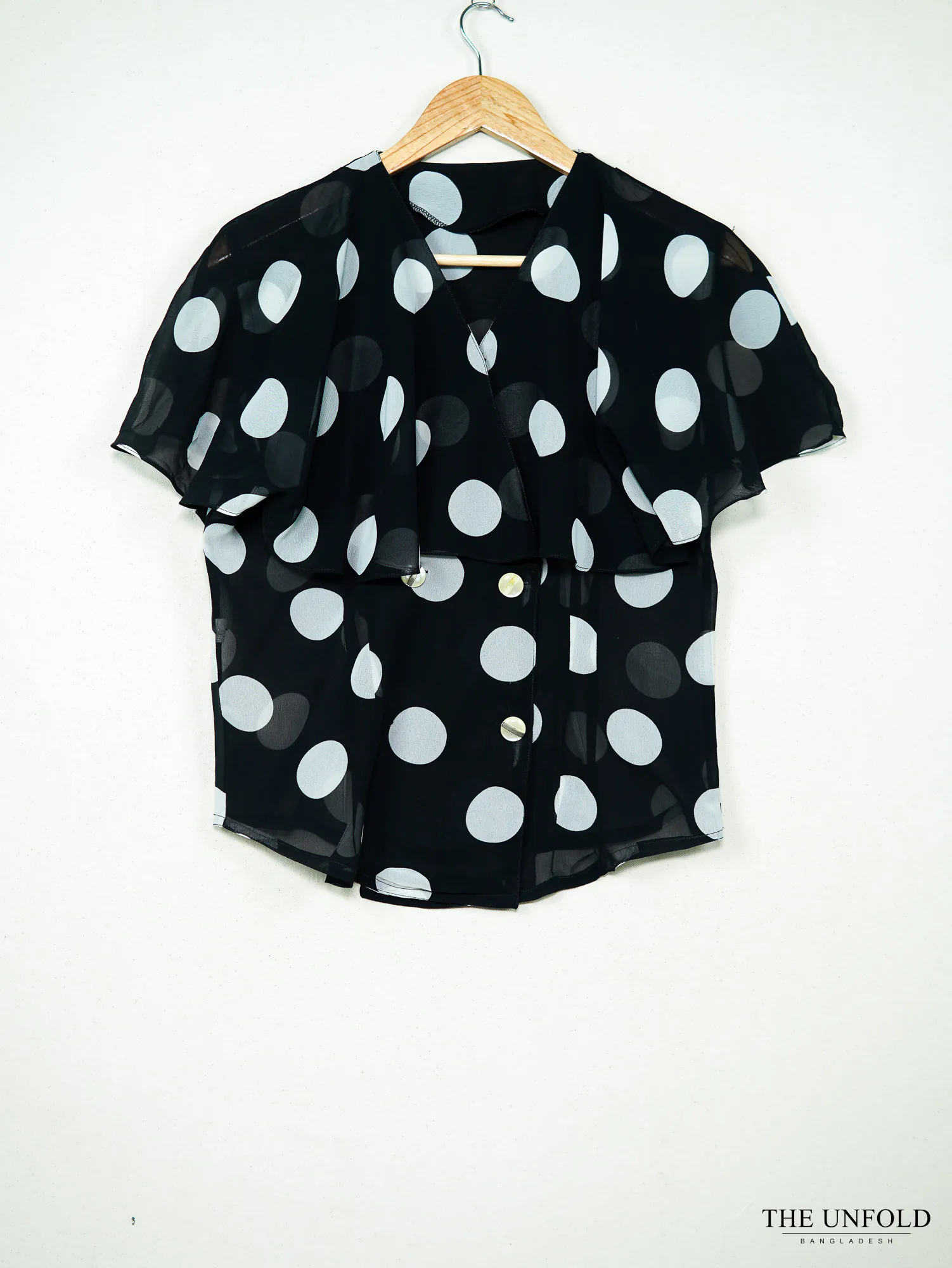 Women's Black and White Polka Dot Ruffled Short Sleeve Top