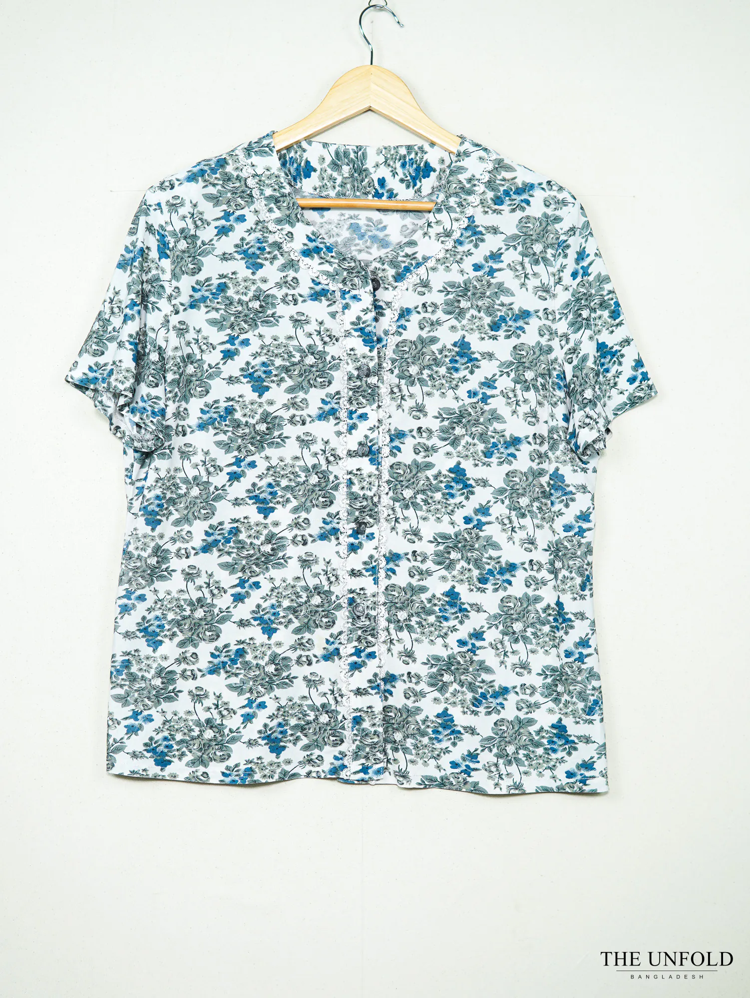 Women's White, Blue & Grey Floral Short Sleeve Button-Front Top