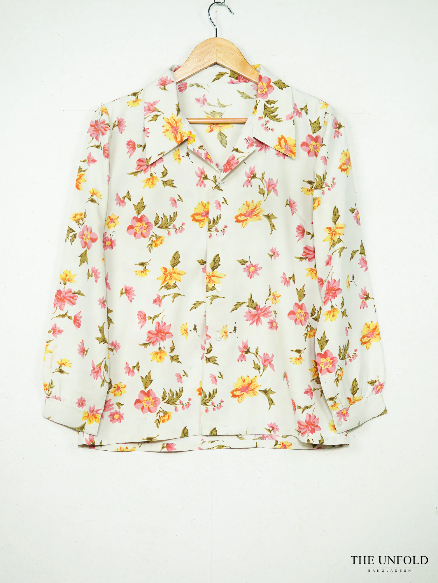 Women's Off-white Floral Button-up Shirt